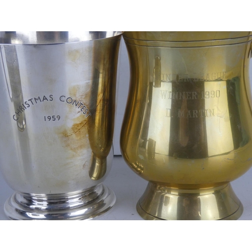 257 - A collection of pewter and silver plated tankards.