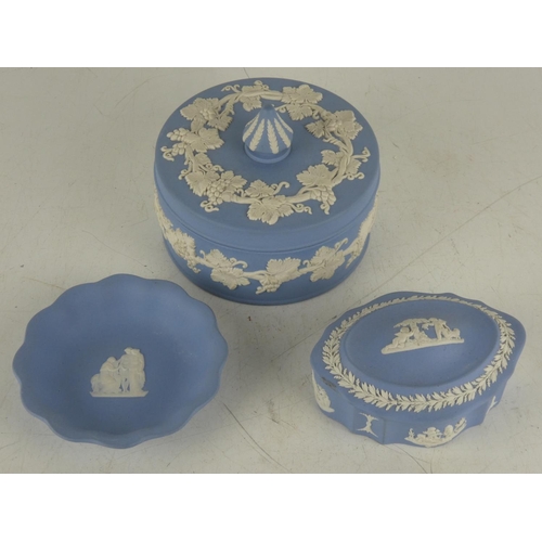 259 - Three pieces of Wedgwood pottery.