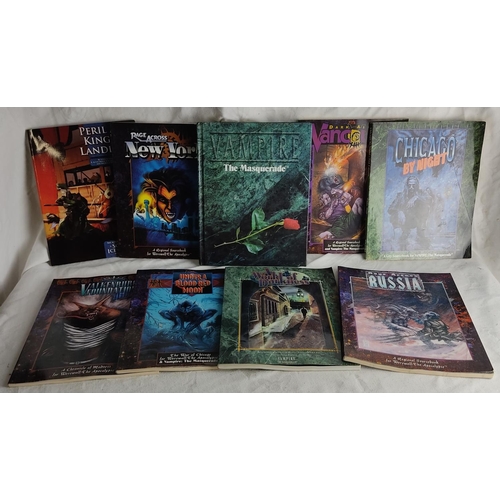 304 - A mixed lot of collectors books to include Vampire The Masquerade, A World of Darkness - The Promise... 