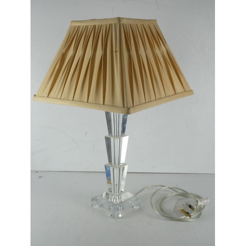 346 - A crystal table lamp.