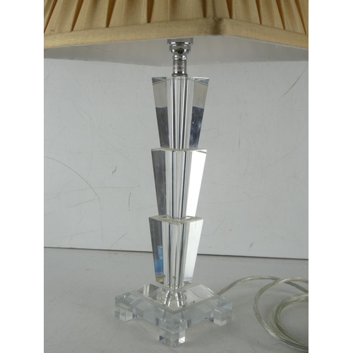 346 - A crystal table lamp.