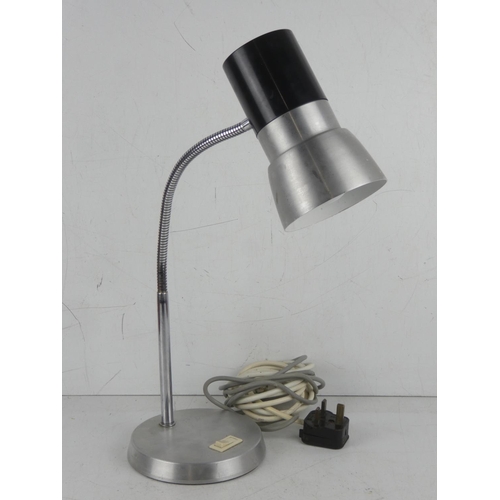 374 - A vintage/ retro desk lamp.