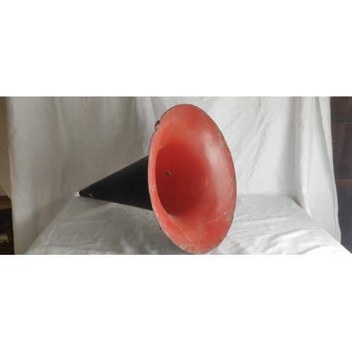 426 - An antique phonograph horn.