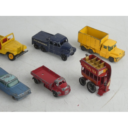 91 - A collection of 10 vintage diecast cars.