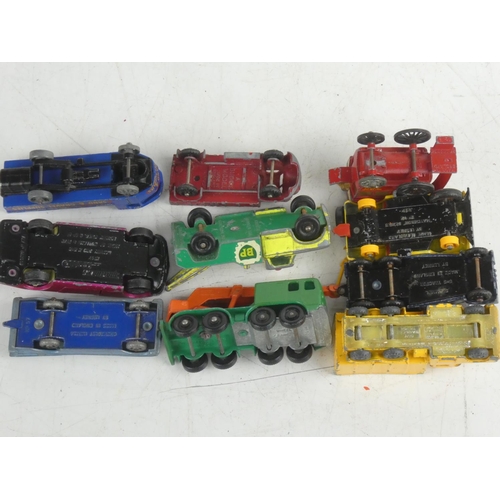 91 - A collection of 10 vintage diecast cars.