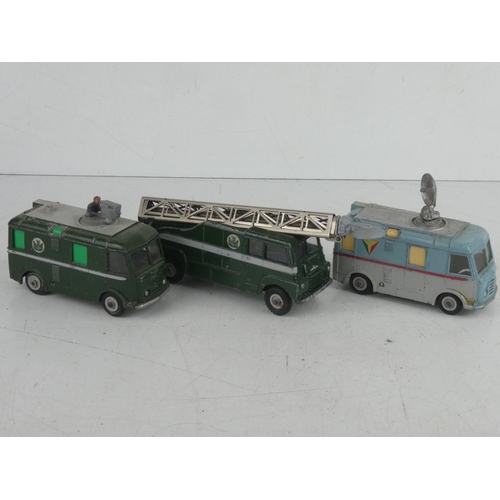 513 - A vintage Dinky Supertoys 'Transmitter Van'. 'TV Roving Eye' and 'TV Extending Mast' vehicle.