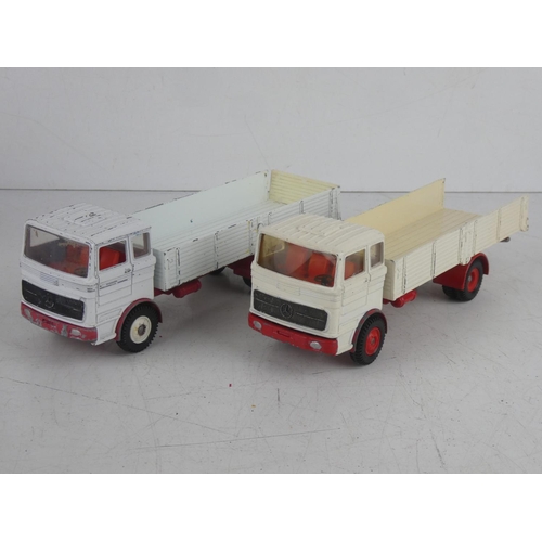 546 - Two Dinky Toys - Mercedes Benz LP 1920 lorries.