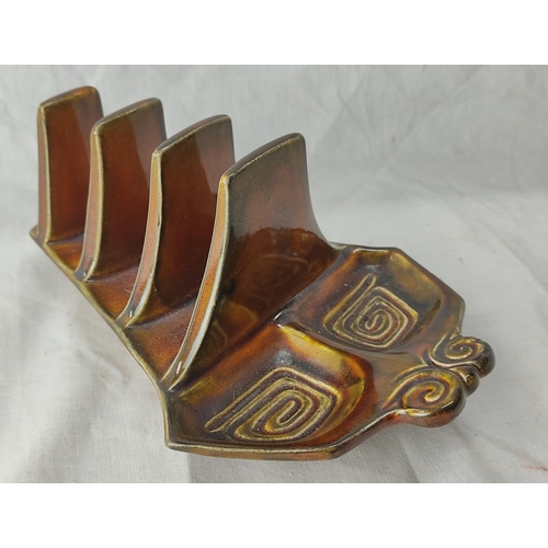 79 - A vintage Sylvac pottery toast rack.