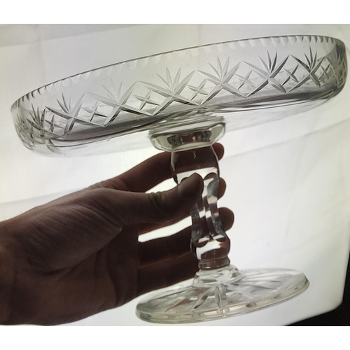 83 - A crystal footed bowl.