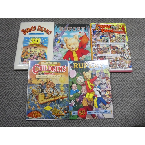 211 - A collection of 5 annuals to include Dandy, Rupert the Bear & more.