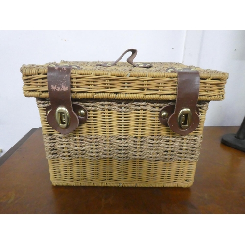 Lot 260       