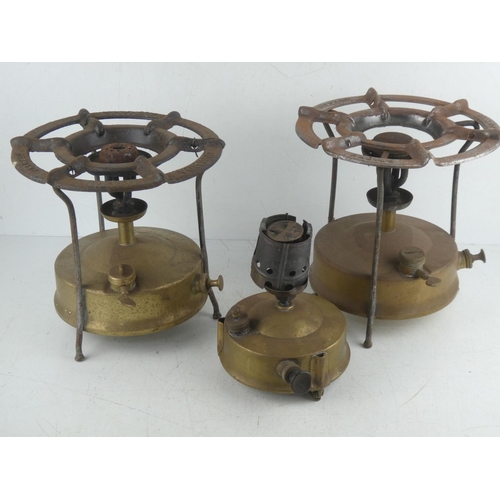 481 - Three vintage Primus pressure stoves.