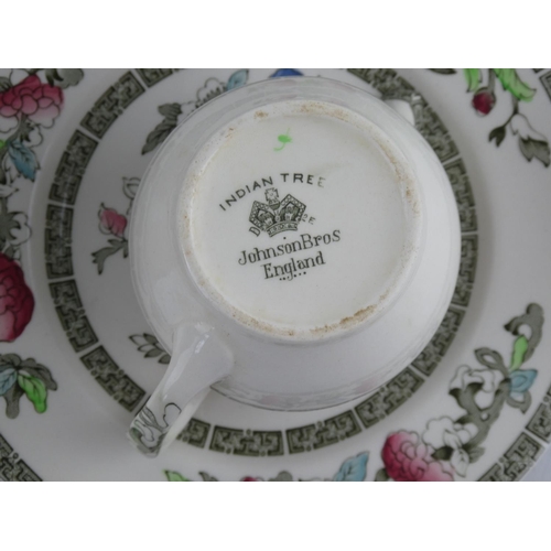 487 - A lot of Johnston Bros, England 'Indian Tree' patterned coffee pot, dinner plates and more.