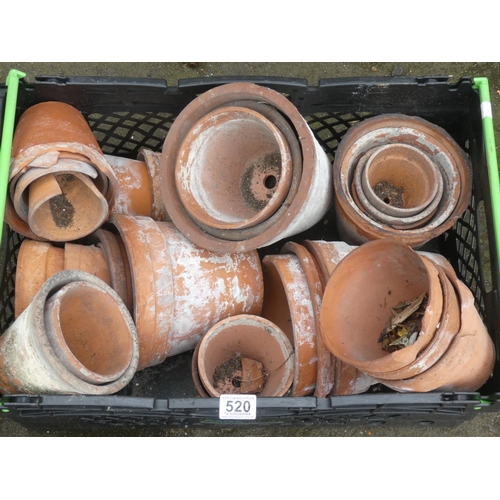 520 - A job lot of terracotta plant pots (a/f).