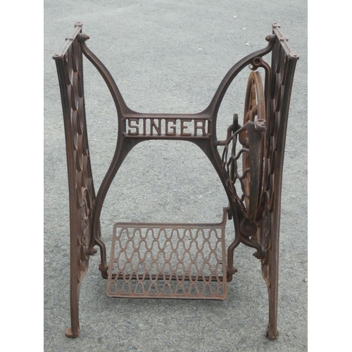 523 - An antique Singer Sewing machine base.