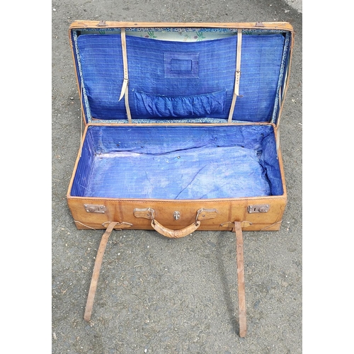 120 - A stunning vintage leather luggage case.