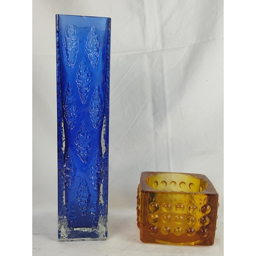 190 - Two vintage studio glass vases, measuring 24cm (blue).