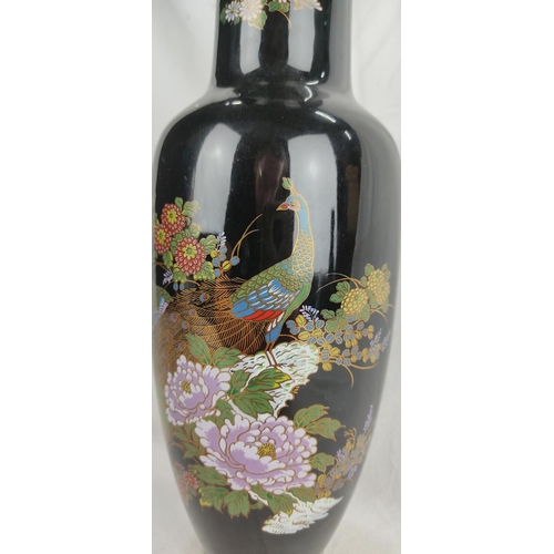 193 - A decorative Japanese porcelain vase, 28cm.