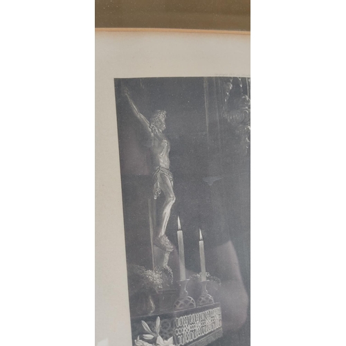 59 - An antique framed Religious print, 65cm x 53cm including frame.