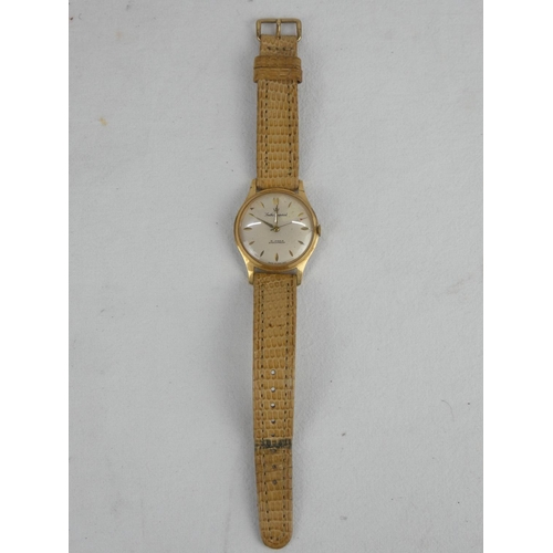 320 - A vintage Gents Smiths Imperial wristwatch.