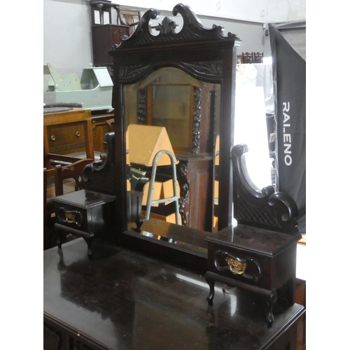 369 - A stunning antique mirror back dressing table, 108cm x 175cm x 52cm.