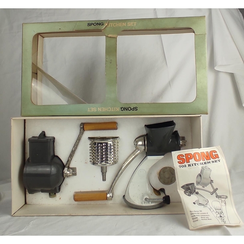 417 - A vintage boxed Spong 702 kitchen set - mincer, slicer and grater.