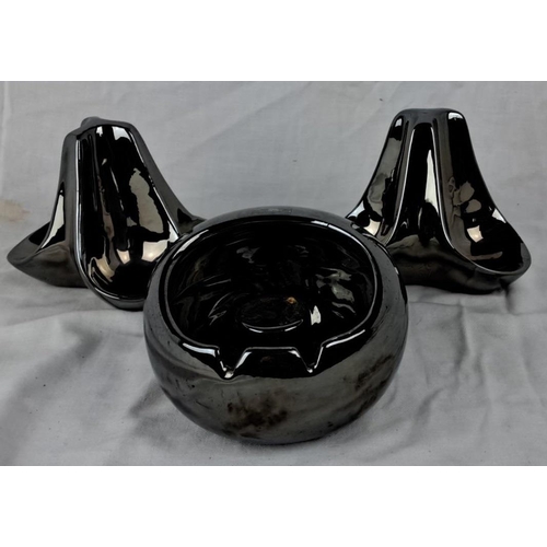 102 - Set of three vintage pipe stands/ ashtrays.