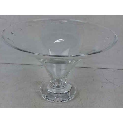 631 - Elegant John Rocca Waterford glass centrepiece bowl, model number 024258-253704, featuring a conical... 