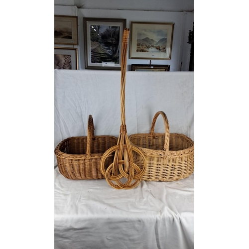 1218 - Set of three handwoven wicker baskets, featuring two rectangular baskets and one round basket with i... 