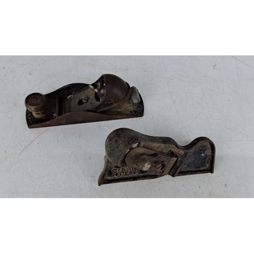 717 - Pair of vintage Stanley hand planes, models no95 and no220 , constructed from metal.