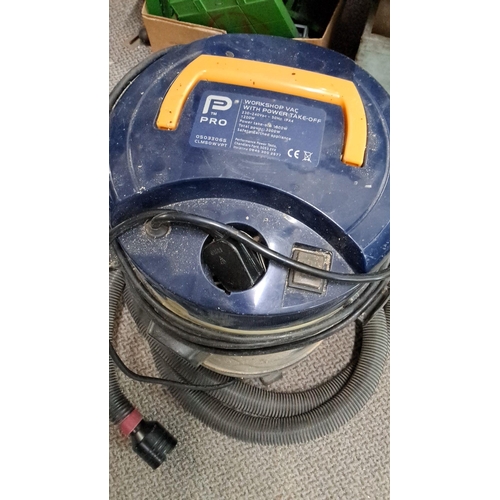 749 - Pro Workshop vacuum cleaner with power take-off, 1200W. Model: CLM50WPT. Includes hose attachment an... 