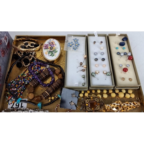 166 - Assorted jewellery collection comprising beaded necklaces, bracelets, a variety of earrings, a flora... 