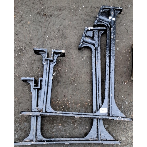 528 - Pair of antique cast iron industrial legs, featuring a sturdy H-shaped design and black finish, tabl... 