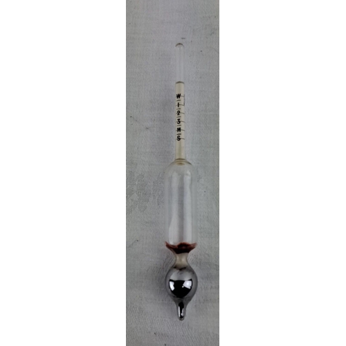 60 - Vintage glass hydrometer, calibrated scale markings from W1 to M5.