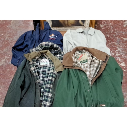 582 - Mixed lot of four jackets, featuring brands like Musto with Gore-Tex and Lord Peter. Various styles ... 