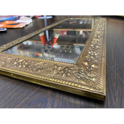 65 - Gilt framed mirror.