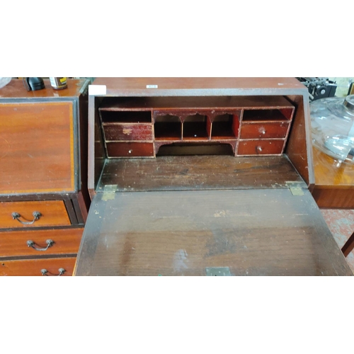 475 - Antique drop-front desk, oak wood, with two drawers and internal compartments.