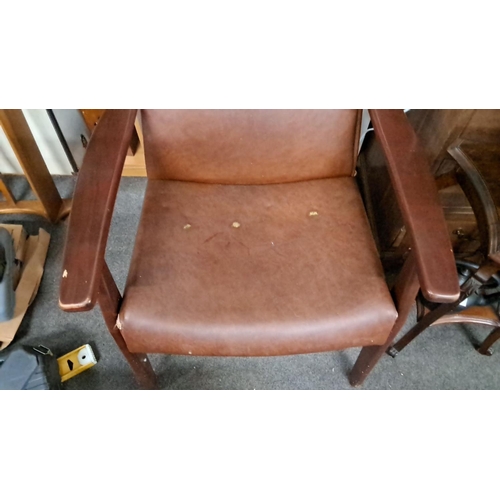 71 - Mid-Century Parker Knoll brown leather with wooden armrests and frame.