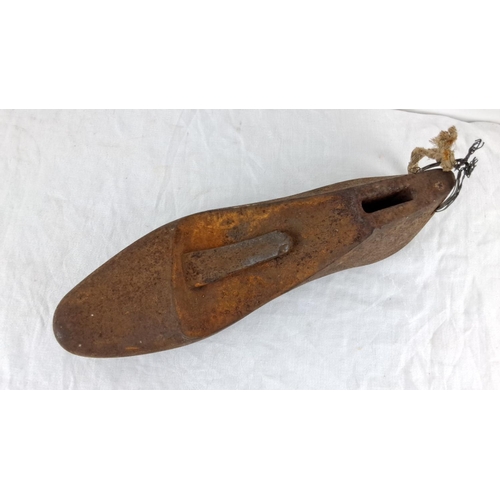 88 - Antique cast metal shoe last, from the early 20th century.