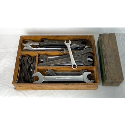 95 - Set of assorted open-end and ring spanners, neatly organized in a wooden compartment box. Brands inc... 