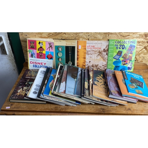 260 - Mixed lot of reference books, including 