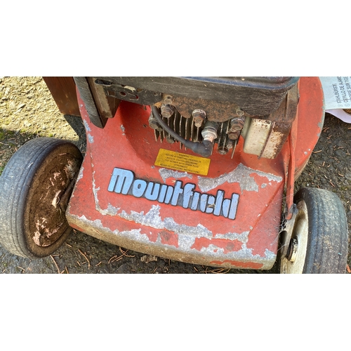 415 - Mountfield Mirage HP 3.5 lawn mower, red, includes a grass collection bag and a sturdy metal frame. ... 