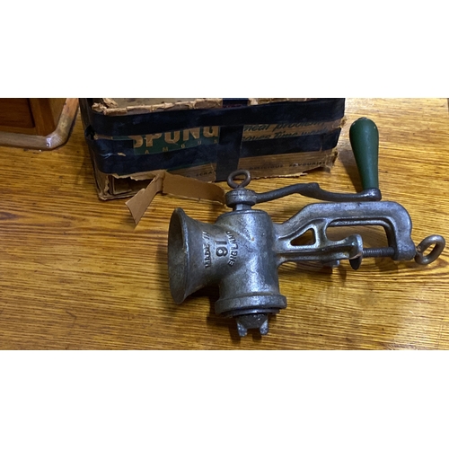 499 - Vintage Spong No. 16 meat grinder with original box. Made in England, cast iron with wooden handle. ... 