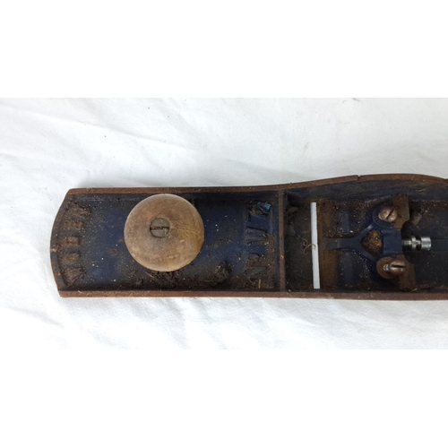 65 - Vintage Wooden W7 woodworking hand plane.