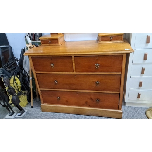 433 - Victorian oak dressing table with tilting mirror, four drawers, and turned supports. Classic design.