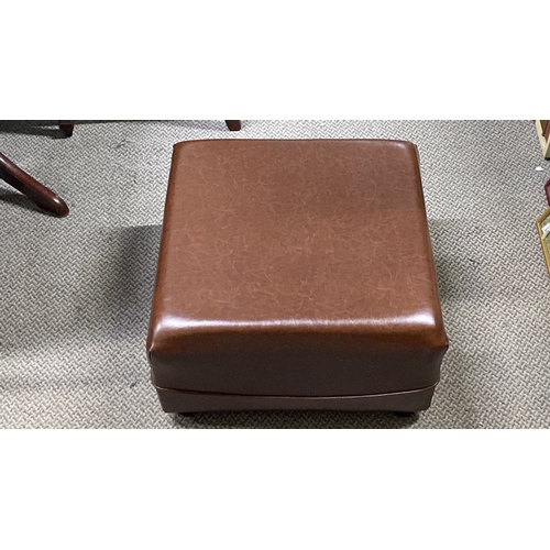 466 - Upholstered brown leather ottoman with squared design.