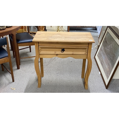 475 - Solid wood side table with curved legs and a single drawer featuring a metal ring handle.