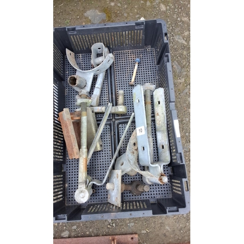 10 - Collection of assorted metal hardware pieces, including hinges and brackets. Material: steel, with s... 