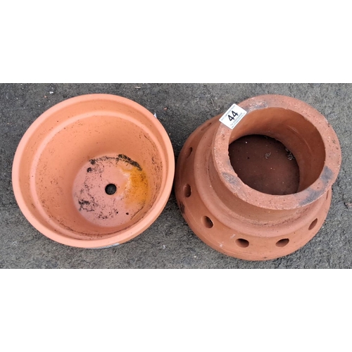 44 - Terracotta plant pot & chimney topper.