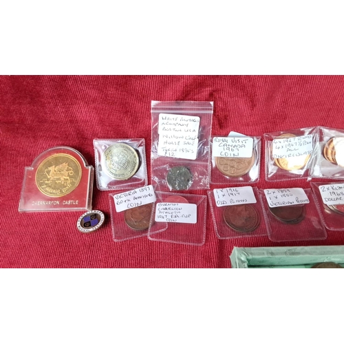 123 - Collection of assorted coins, including Victorian, USA, Irish, and GB pieces. Highlights include a 1... 